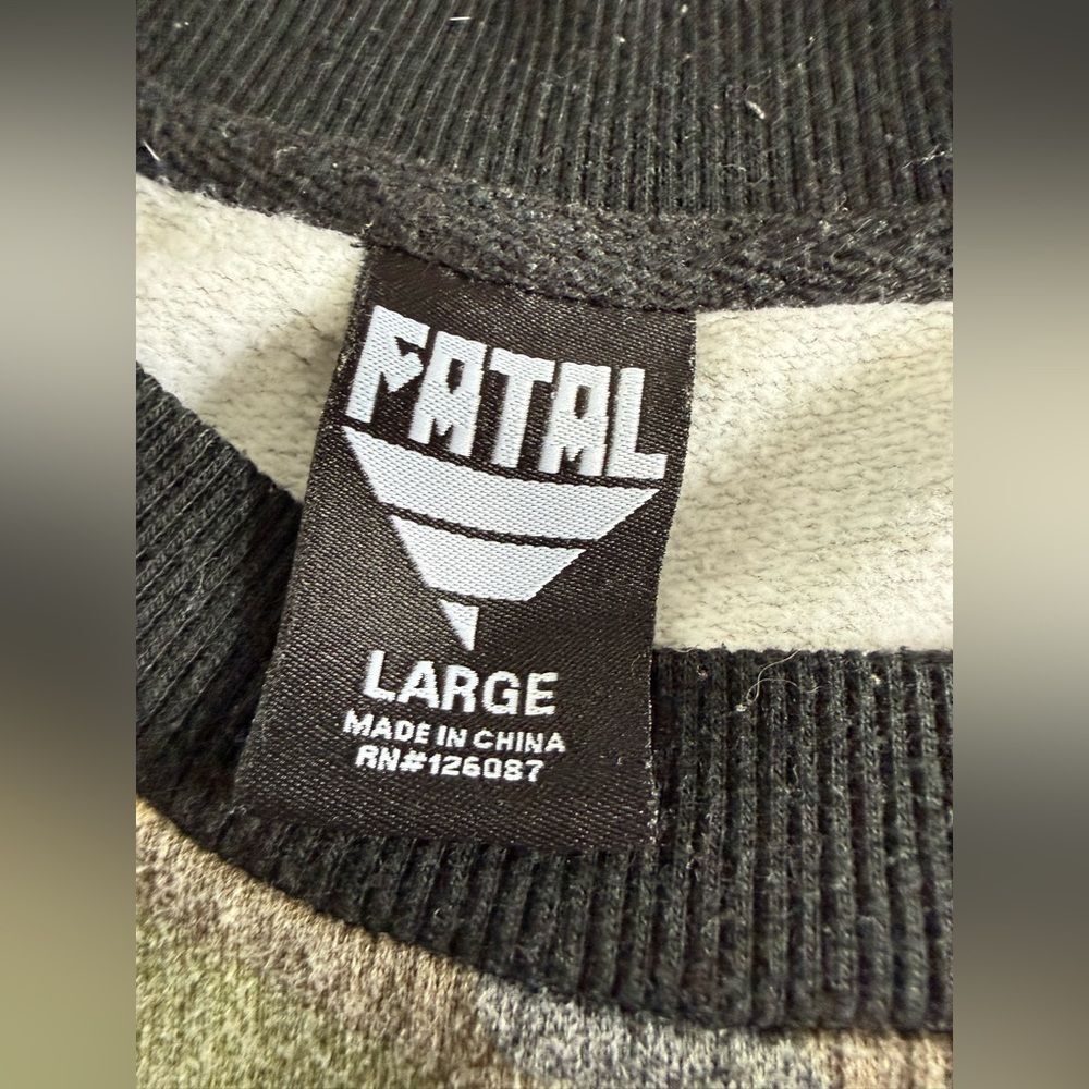 Fatal Black and Camouflage Men's Crew Neck Sweatshirt Size Large - Picture 2 of 7
